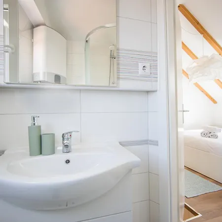 Tragos Lemon Tree Apartman Trogir