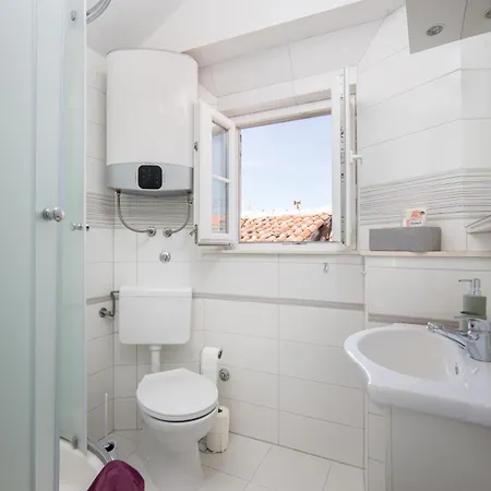 Tragos Lemon Tree Trogir