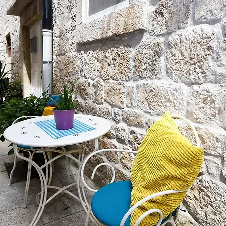 Apartman Tragos Lemon Tree *