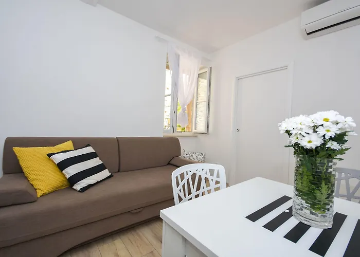 Tragos Lemon Tree Apartamento