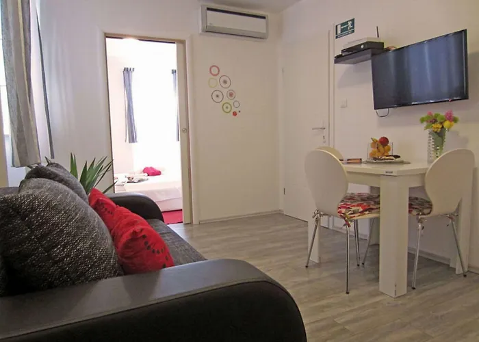 Tragos Lemon Tree * Trogir