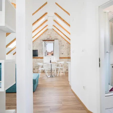 Апартаменти Tragos Lemon Tree *