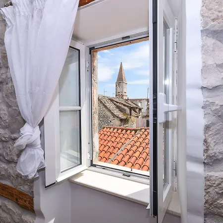 Апартаменти Tragos Lemon Tree