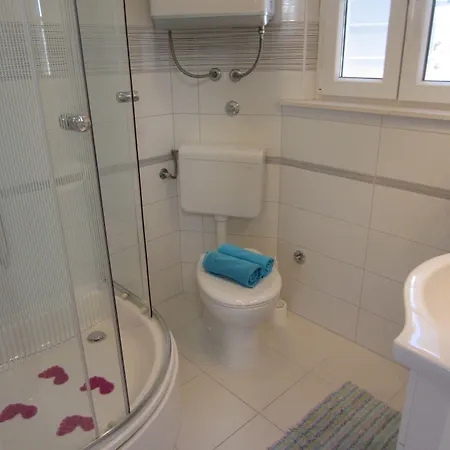 Апартаменти Tragos Lemon Tree *