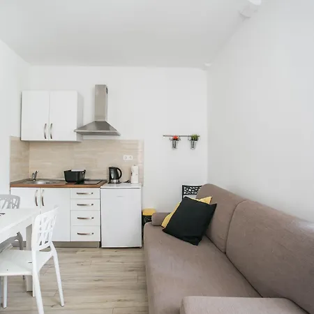 Tragos Lemon Tree شقة تروغير