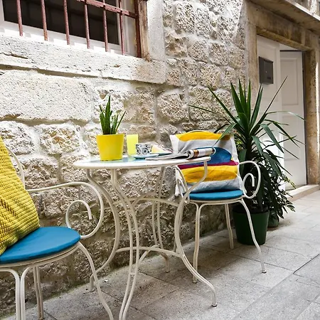 Apartman Tragos Lemon Tree