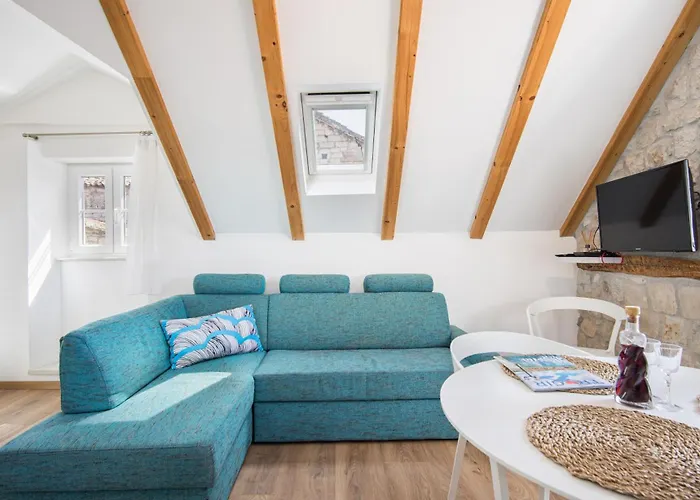 特拉格斯柠檬树公寓