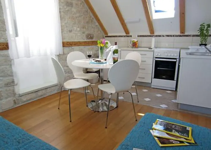 特拉格斯柠檬树公寓 *