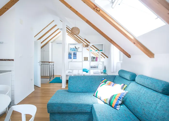 特拉格斯柠檬树公寓 * 特罗吉尔