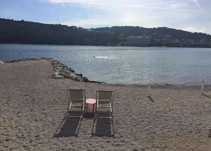 特拉格斯柠檬树公寓 特罗吉尔