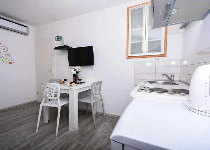 特拉格斯柠檬树公寓