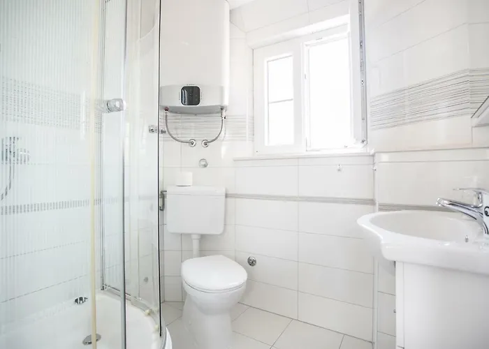 特拉格斯柠檬树公寓 特罗吉尔